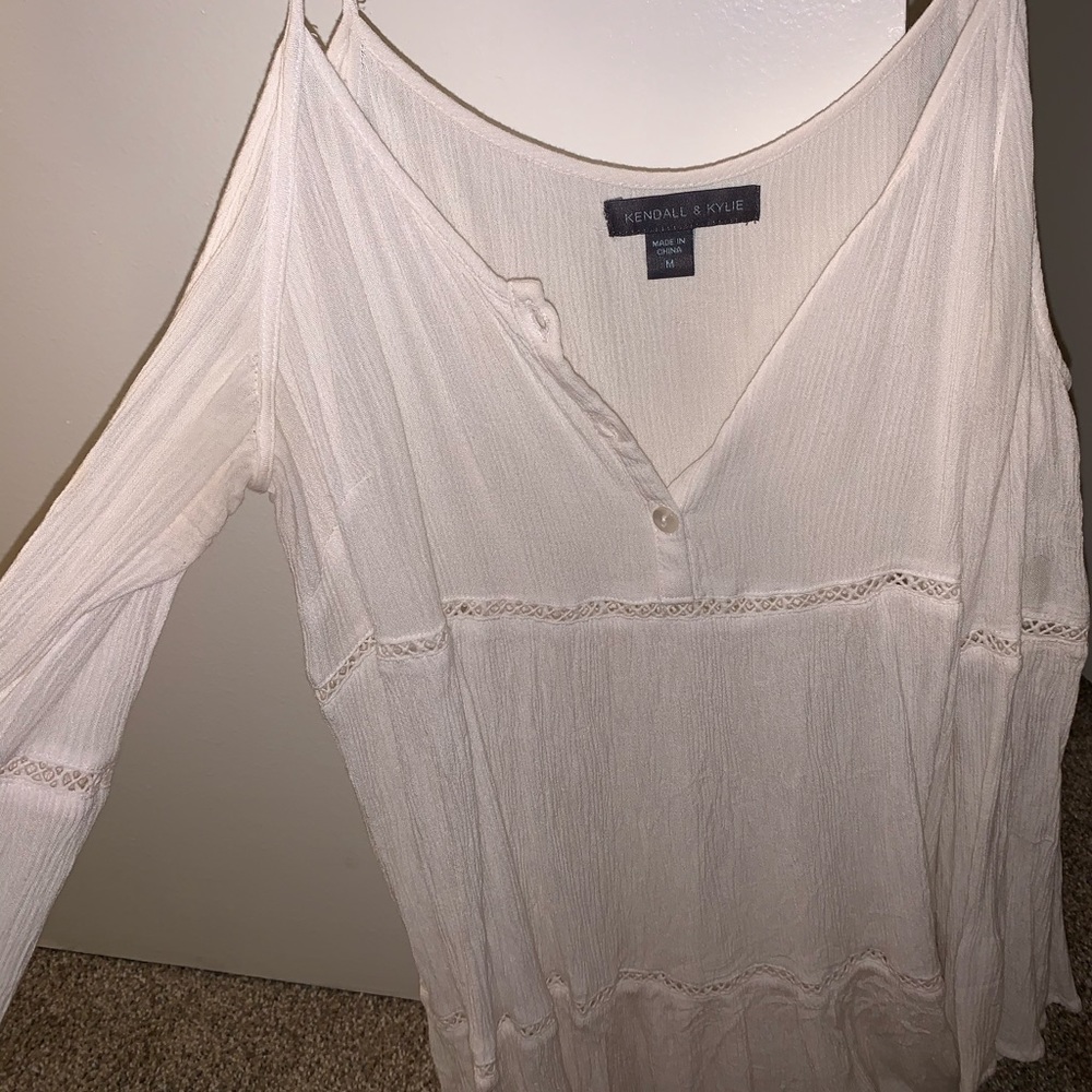 Kendall and Kylie Women’s off Shoulder size MED